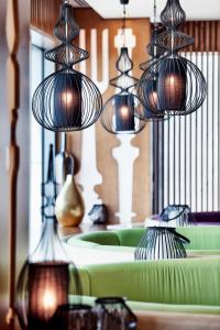 The Domain Bahrain Hotel and Spa - Adults Friendly 16 Years Plus客房内的一张或多张床位