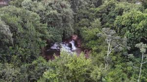 ภาพในคลังภาพของ Cachoeira dos pássaros ในฟอสดูอีกวาซู