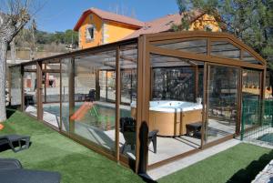 Zdjęcie z galerii obiektu Complejo Casas Rurales MANSIONES Y VILLAS DELUXE w mieście Collado Mediano