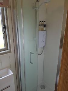 Kúpeľňa v ubytovaní 40 Bernisdale - Shepherds Hut