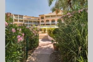 Zahrada ubytování Appartement Premium face à la baie de St-Tropez à 100m de la plage