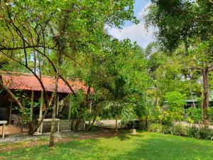 En have udenfor Lohas Beach Resort Villa