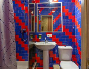 Koupelna v ubytování Hotel UNENEGE + 31 fotografií