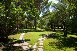 Villa Les Lieges de Palombaggia外面的花园