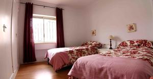 Posteľ alebo postele v izbe v ubytovaní Villas Aloha Valdelagrana