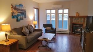 Galeriebild der Unterkunft Sunset Resorts Canmore and Spa in Canmore