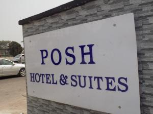 Certificato, attestato, insegna o altro documento esposto da Posh Hotel and Suites Victoria Island