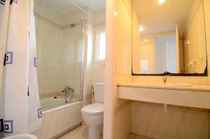 A bathroom at GREEN CLUB B 104