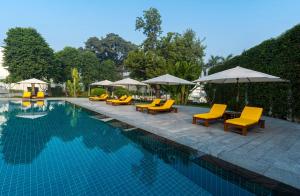 Bazén v ubytování Maidens Hotel New Delhi nebo v jeho okolí