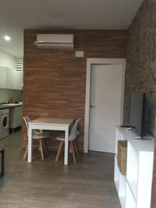Kuchyňa alebo kuchynka v ubytovaní Apto con patio y barbacoa BBQ Los picadores