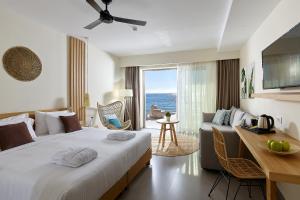Posteľ alebo postele v izbe v ubytovaní Enorme Santanna Beach