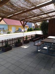 Restaurace v ubytování Apartmán U Sudu