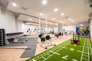 The fitness centre and/or fitness facilities at Walliserhof Grand-Hotel & Spa Relais & Châteaux