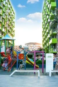 Gallery image of Alezzi Beach Resort in Mamaia Nord