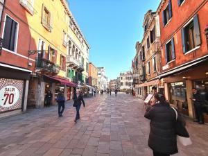 Zdjęcie z galerii obiektu Cannaregio apartment w Wenecji