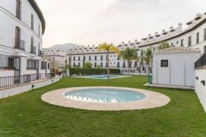 The swimming pool at or close to MIRADOR DEL VALLE