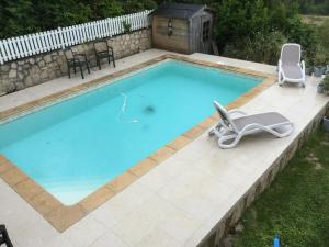 The swimming pool at or close to The Gite at No 1 Castelnau de Montmiral