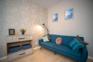 Posedenie v ubytovaní 3 bedroom, 2 bathroom Apartment near Forum Lviv