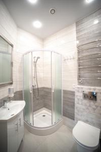 Kúpeľňa v ubytovaní 3 bedroom, 2 bathroom Apartment near Forum Lviv