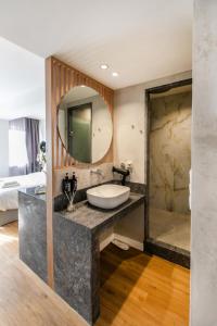 Koupelna v ubytování Septa Studios by Skg Apartments