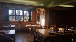 Restaurace v ubytování Cihlářka Apartmán 109 - Pec pod Sněžkou Černá Hora + 21 fotografií
