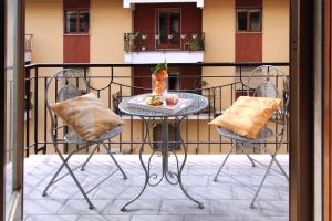 A balcony or terrace at Casa Derosa in Sorrento Centro