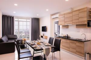 Gallery image of TK VIEW HOTEL & APARTMENT in Phnom Penh