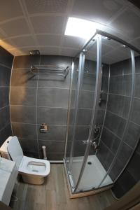 Koupelna v ubytování X-NELLYİ HOTEL
