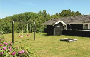 Zahrada ubytování Holiday Home Enebærvænget Humble Ii + 17 fotografií