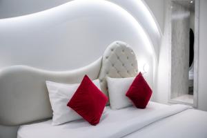 Ένα ή περισσότερα κρεβάτια σε δωμάτιο στο Avatara Resort