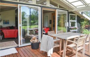 Αίθριο ή υπαίθριος χώρος στο Two-Bedroom Holiday Home In Tarm +12 φωτογραφίες