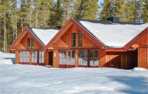 Lovely Home In Ljørdalen With Kitchen v zimě