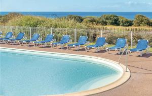 Πισίνα στο ή κοντά στο Gorgeous Apartment In Château-D'olonne