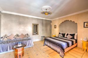 Riad Janoub客房内的一张或多张床位