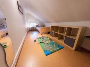 TV a/nebo společenská místnost v ubytování Ferienwohnung Meiringen "Engelhorn"