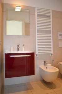 A bathroom at White Dream Spotorno