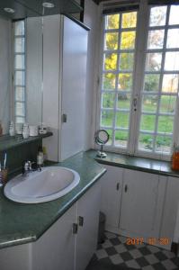 Fotografie z fotogalerie ubytování Ma maison bleue v destinaci Saint-Brice-sous-Rânes
