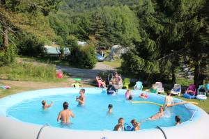 A piscina localizada em Ascou la Forge ou nos arredores