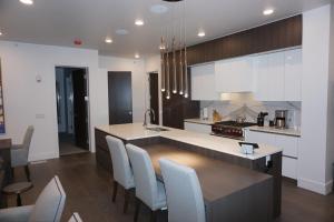 Private Hot Tub- Luxury 4Br 4Ba Residence in Canyons Village condo