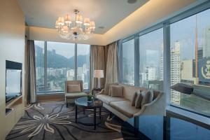 พื้นที่นั่งเล่นของ Crowne Plaza Hong Kong Causeway Bay, an IHG Hotel