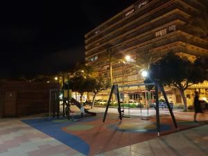 Foto dalla galleria di Beautiful flat with sea view and sound of the surf a Santa Pola