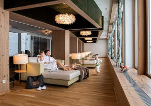 Un lugar para sentarse en Hotel Alpenhof
