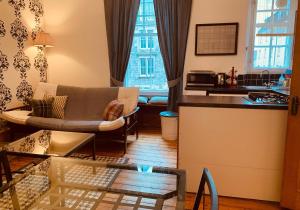 Gallery image of The Royal Mile Residence by Reserve Apartments in Edinburgh