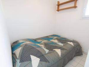 Postel nebo postele na pokoji v ubytování Apartment Les Flamants Roses-5 by Interhome