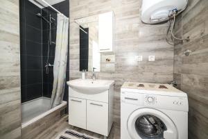 Kúpeľňa v ubytovaní Holiday Home Chester with Heated Pool