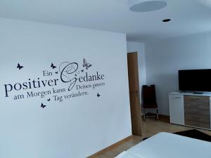 TV a/nebo společenská místnost v ubytování Gasthaus Hotel Kranz