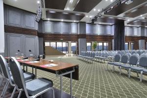 The business area and/or conference room at Ramada Resort by Wyndham Bodrum Még 37 kép