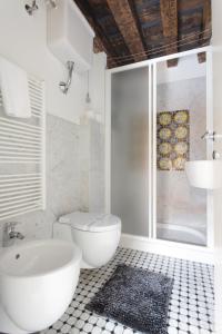 Vonios kambarys apgyvendinimo įstaigoje Ca D Oro Cannareggio
