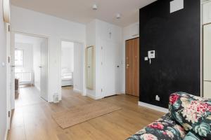Fotografia z galérie ubytovania Rozłogi Sunny Apartment vo Varšave