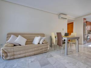 Χώρος καθιστικού στο Apartment Zephyrus by Interhome